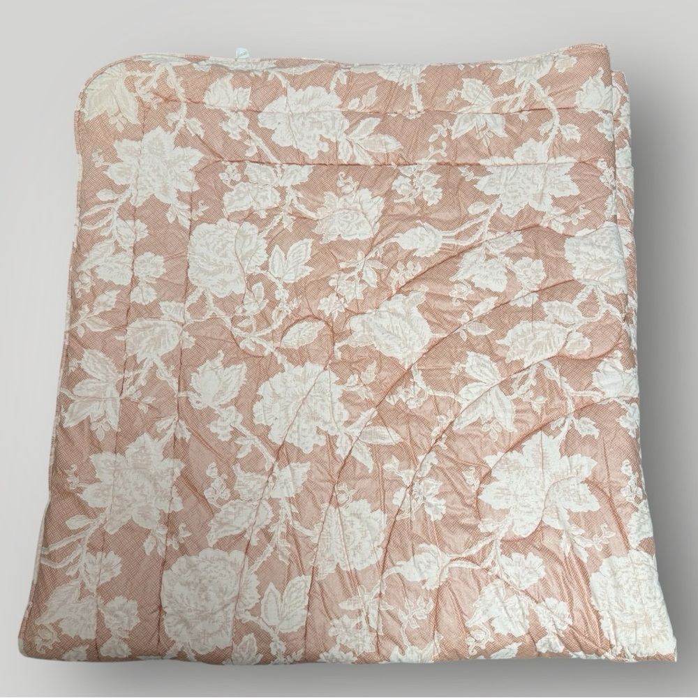 CROSCILL Rare Vintage Queen‎ Comforter 4 -Piece Set Pink Cream
